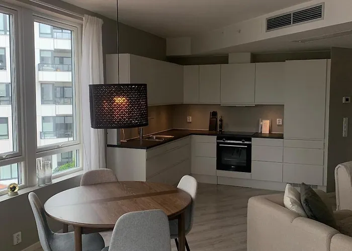 Апартаменты Lys Og Moderne 3-roms Pa Sandsli